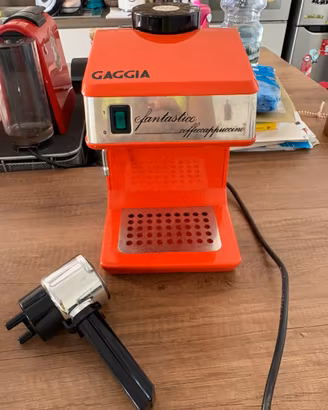 Macchina da caffe gaggia arancione vintage