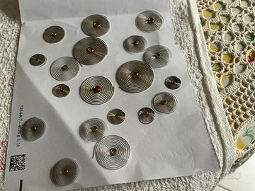 Blocco di 19 spirali per sveglie e orologi vintage