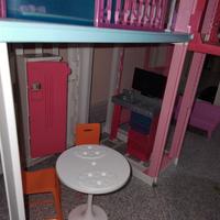 Camper e casa di barbie