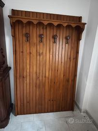 attaccapanni in legno