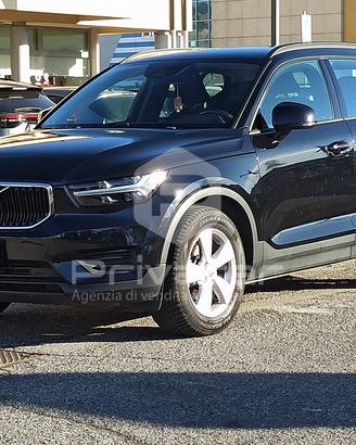 VOLVO XC40 T2 Geartronic Momentum Core