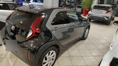 Toyota Aygo X anno 2022 versione trend cambio manu