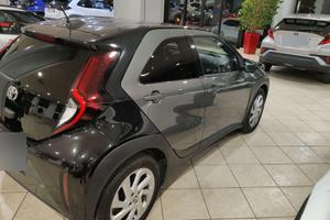 Toyota Aygo X anno 2022 versione trend cambio manu