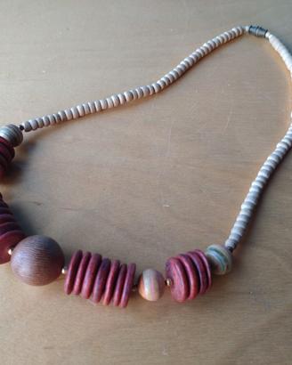 Collana girocollo in legno a dischi rossi