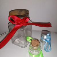 bottiglie di vetro e palla natalizia(vedi foto) 