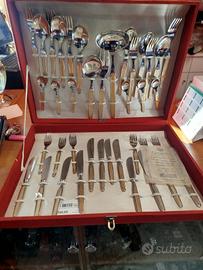 Servizio posate Gottinghen acciaio e oro zecchino 