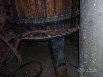 atrezzatura per fare il vino