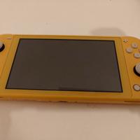 Nintendo switch lite + 2 giochi