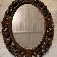 Specchio in legno intarsiato