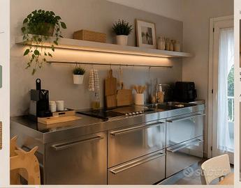 Cucina monoblocco acciaio