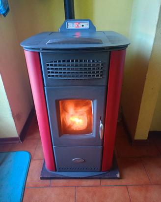 stufa pellet marca aselmo 210 euro