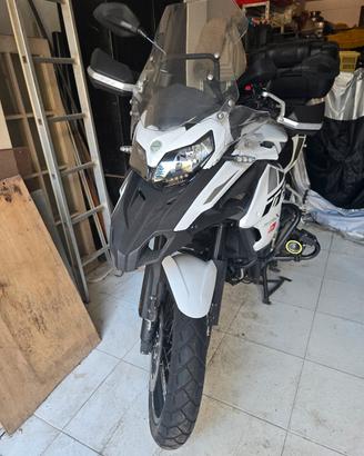 Moto Benelli TRK 502X