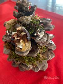 Presepe sacra famiglia artigianale,su pigna