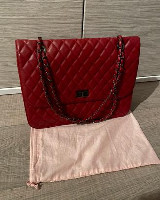 Borsa trapuntata rossa con tracolla