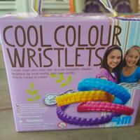 gioco braccialetti da creare,kit crea braccialetti