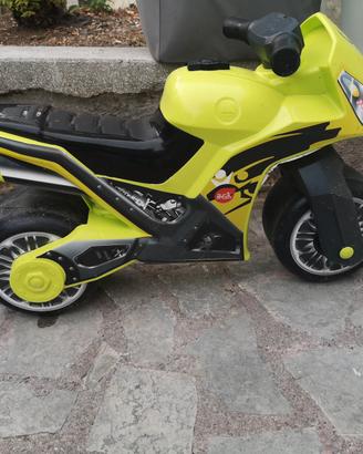 moto giocattolo