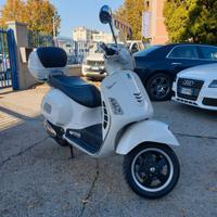 Piaggio Vespa 300 GTS - 2012