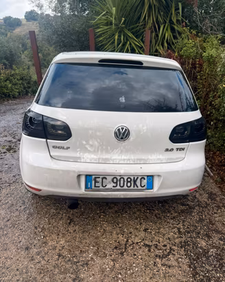 VOLKSWAGEN GOLF 6 2.0 TDI 140 CV  2010 INCIDENTATA