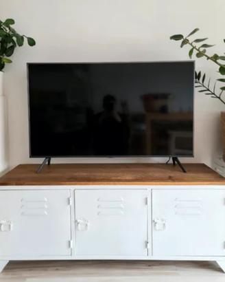 mobile TV stile industriale metallo e legno