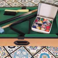 Tavolino da biliardo e tavolo da backgammon