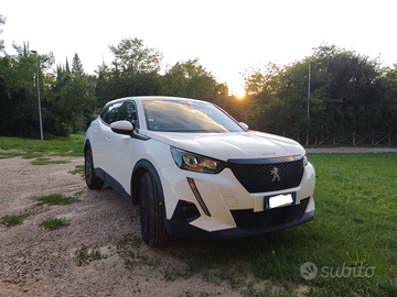 PEUGEOT 2008 bianca Active OK neopatentati