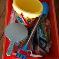 CESTONE GIOCHI MARE CON SACCA E PALLONI