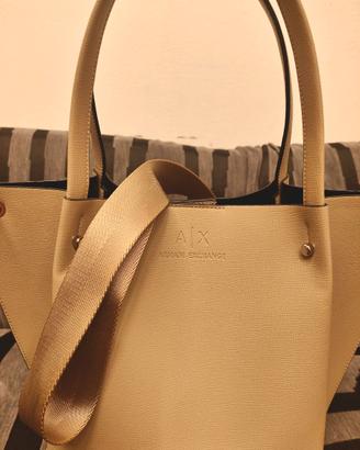 Borsa Armani Exchange