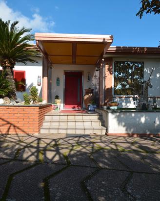 SAN FILIPPO -Nuda proprietà con ampi spazi esterni