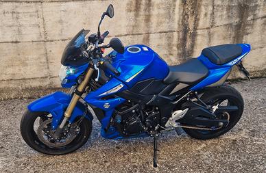 Suzuki GSR 750 - 2016
