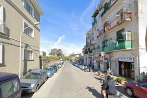 2 LOCALI A CASTELLAMMARE DI STABIA