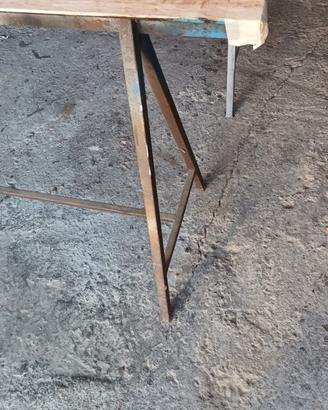 Cavalletti in ferro. 