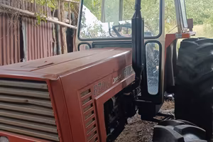trattore agricolo