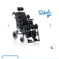 Carrozzina per anziani e disabili