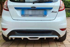 Ford Fiesta tre porte bianca 2014 neopatentati 