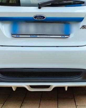 Ford Fiesta tre porte bianca 2014 neopatentati 