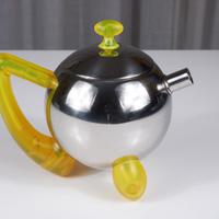 Teiera design Vice Versa acciaio, plastica Memphis
