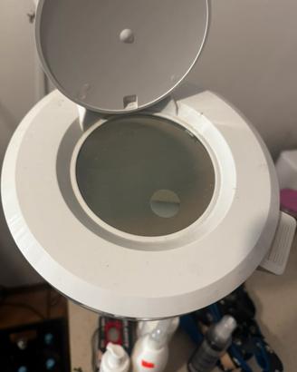 Lampada con lente d ingrandimento professionale