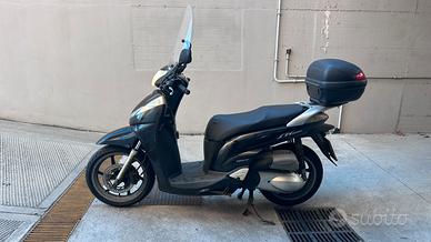 Honda sh 300