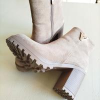 Stivaletto scamosciato 