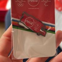 Pin coca cola Olympic torch