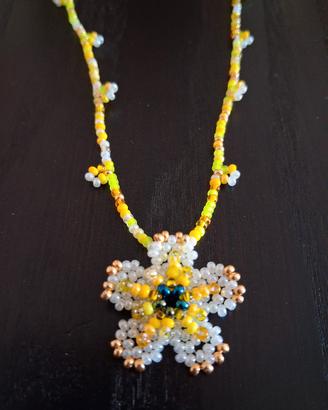 Collanina girocollo choker con perline in vetro 