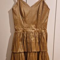 Abito dorato Rinascimento nuovo