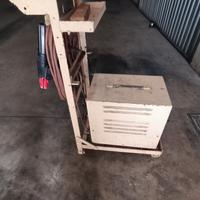 saldatrice elettrica con carrello 