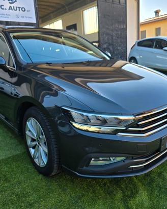 VW Passat Variant 2.0 TDI 150CV -2022
