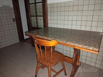 Tavolo in legno e Marmo 