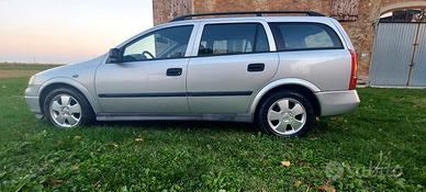 Opel Astra 1.6 SW Anno 2002