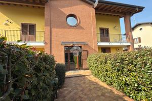 3 LOCALI A VIMERCATE