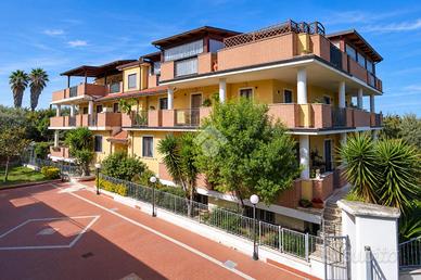 2 LOCALI A COLONNELLA