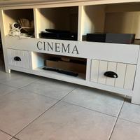 Poltrona e mobile Tv