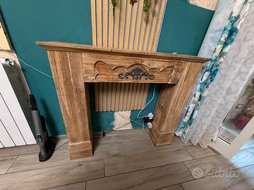 Finto camino in legno